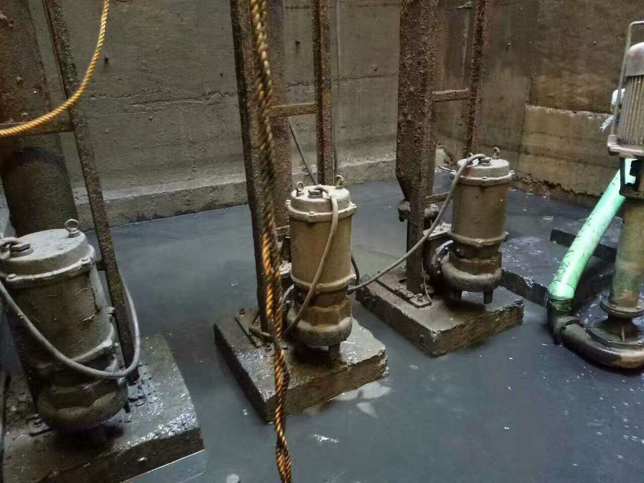 赛罕污水池清理