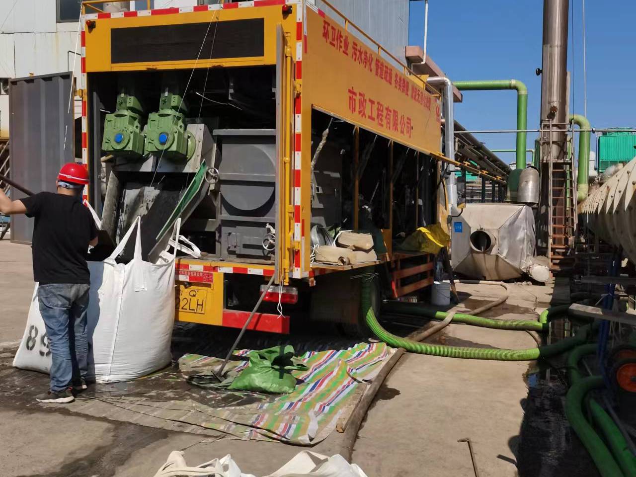 赛罕淤泥压干处理